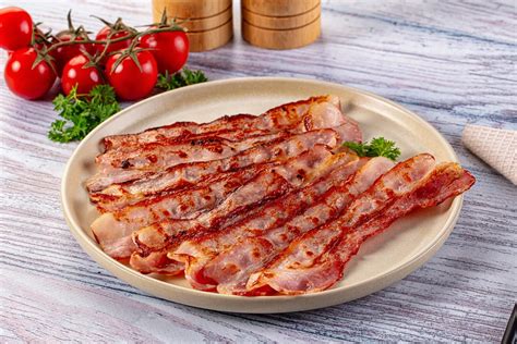 Bacon kockák pirítása serpenyőben
