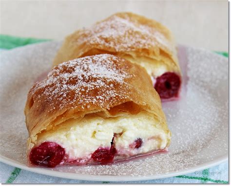teljes kiőrlésű meggyes rétes