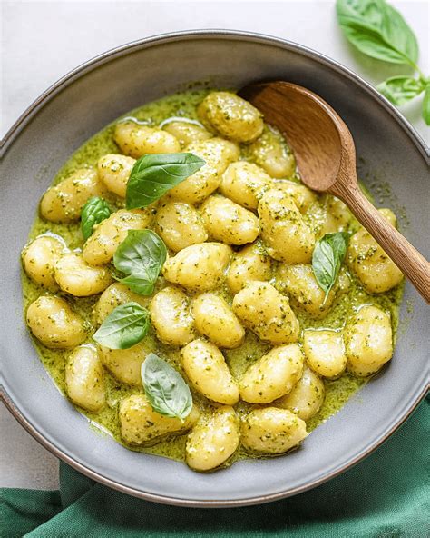 Gnocchi és pesto