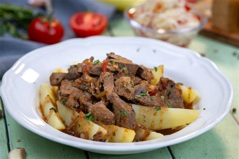 Resztelt sertésmáj krumplipürével