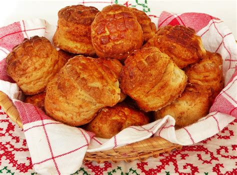 Szilveszteri pogácsák és ünnepi torták