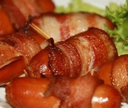 Baconbe tekert virsli