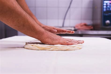 Letakart rétestészta pihentetés közben