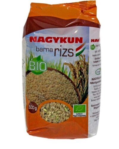 Kézben tartott bio rizs szemek