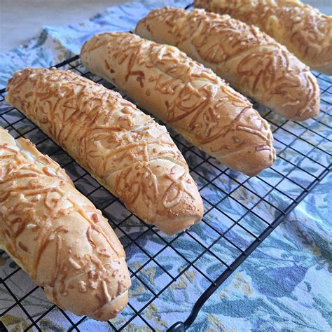 Sajtos stangli és fűszeres rudacskák