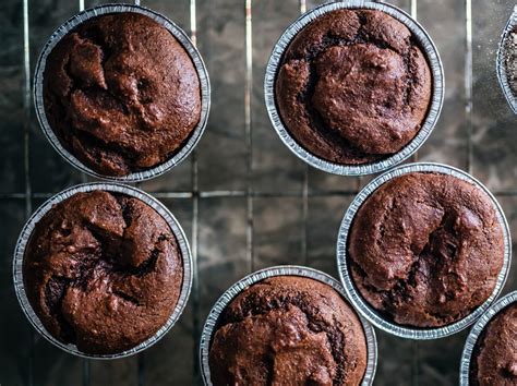 csokis-túrós muffin látványos tálalásban
