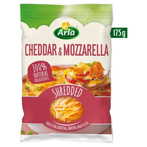 reszelt sajtok keveréke egy tálban