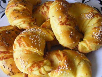 A sajtos-szezámmagos kifli összetevői