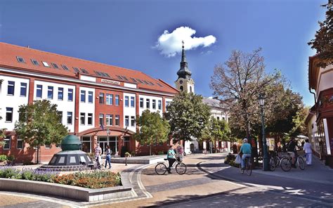 Gyula sétálóutca szökőkutakkal