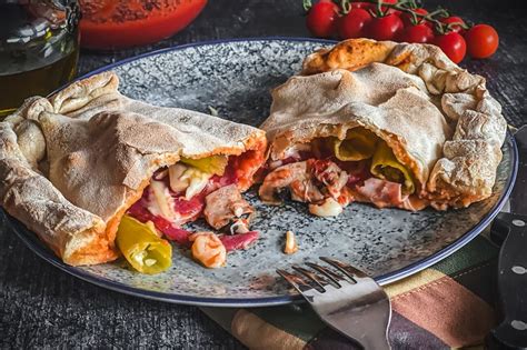 Calzone sütés közben