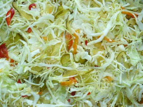 Vegyes vágott savanyúság üvegben