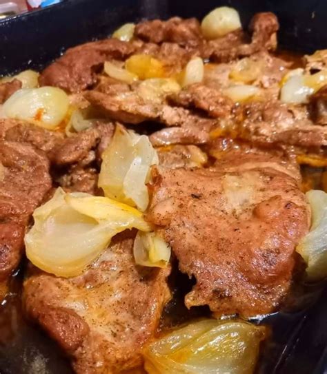 sajttal sült tarja petrezselyemmel megszórva