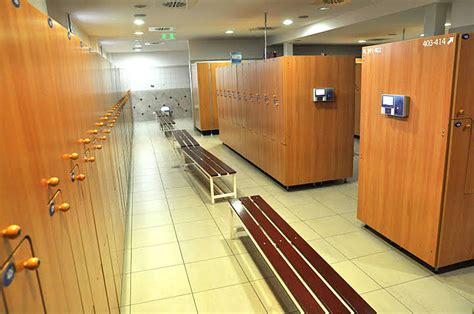 Sportlétesítmény öltöző szendvicspanelből