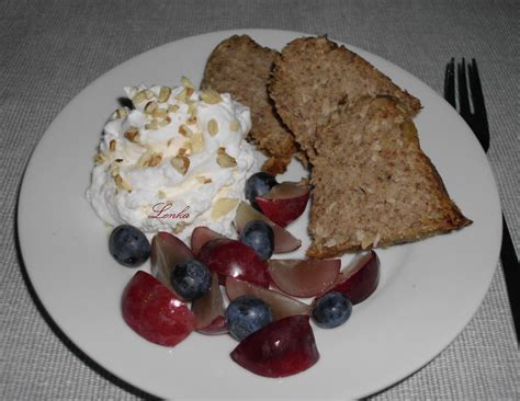 Zabpehely és kefir egy tálban