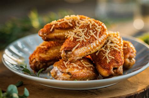 Parmezános csirkeszárny