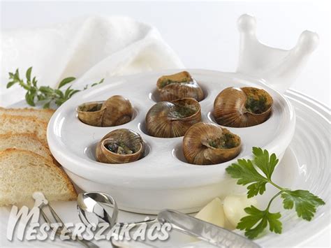 Tálalásra kész Burgundi fűszervajas csiga