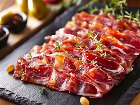 Jamón ibérico szeletelése professzionális körülmények között