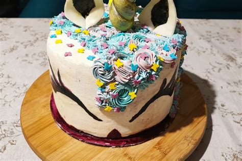 Kreatív születésnapi torta egy tizenéves hobbijával