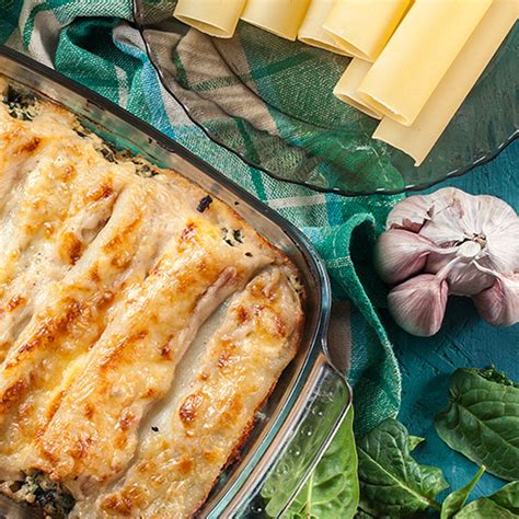 sütőből kivett aranybarna cannelloni