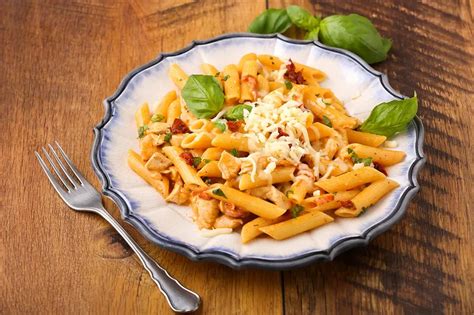 Félpuhára főtt penne tészta