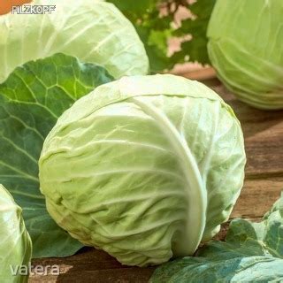 Fejes káposzta a piacon