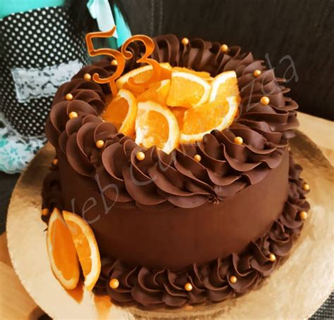 díszített csokitorta