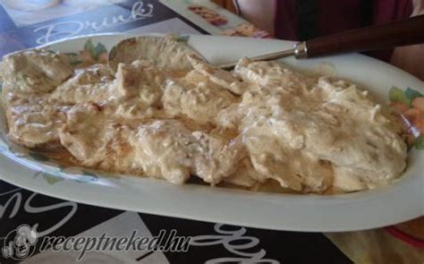Különböző pácolt csirkemell szeletek
