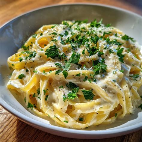 Fettuccine Alfredo készítése
