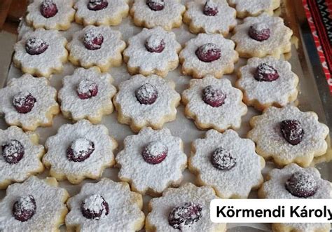 Friss meggyel töltött linzer alapok