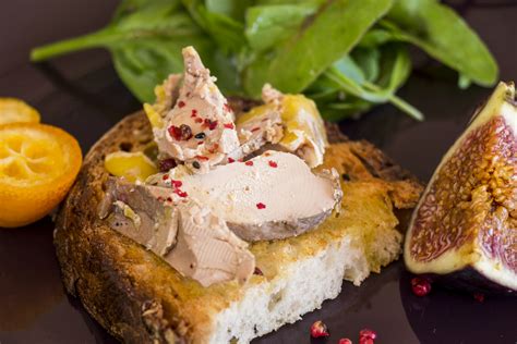 Kész libamáj zsírjában terrine formában