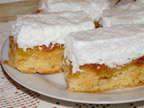 almás piskóta tepsiben