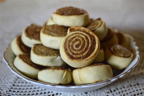 Diós csiga tekercselés és szeletelés