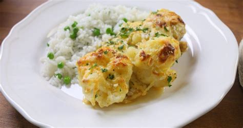 Cheddar szószos csirke friss zöldségekkel