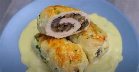 Kész cheddar szószos csirke friss petrezselyemmel