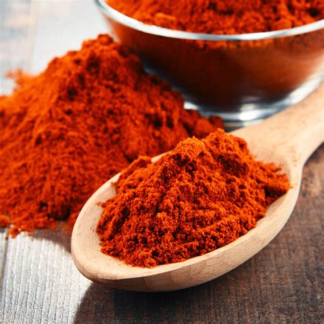 Különböző színű őrölt paprika