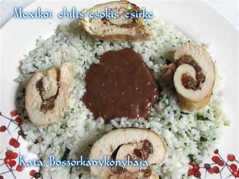 Chilis-csokis csirke tálalva