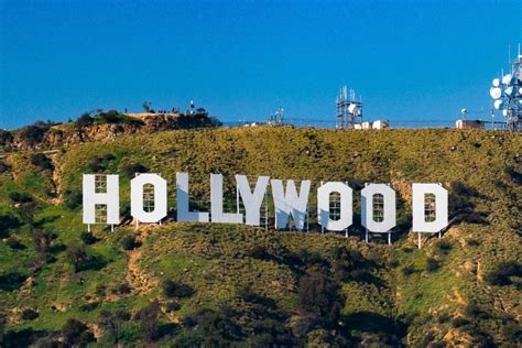 Hollywood felirat naplementében