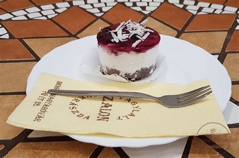 Joghurt alapú desszert rétegekkel