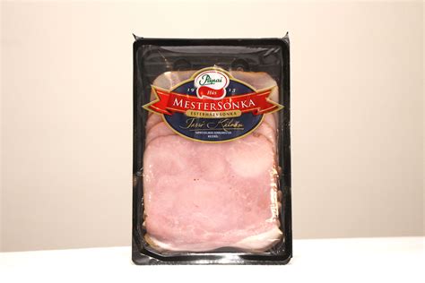 Sertéscomb szeletelése