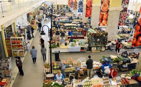 Zöldség-gyümölcs nagybani piac logisztikai központ látképe