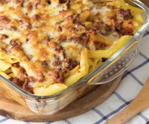 Rakott penne darált hússal