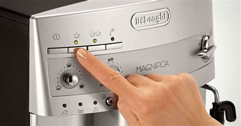 Delonghi Magnifica kávéfőző belső daráló mechanizmusa