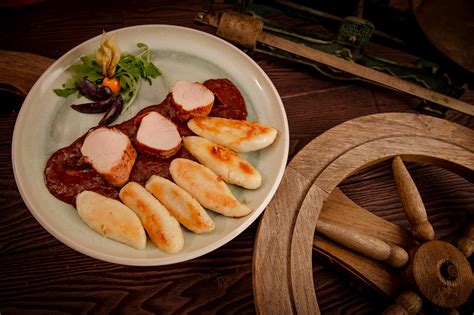 Egyedi hangulatú étterem belső tere