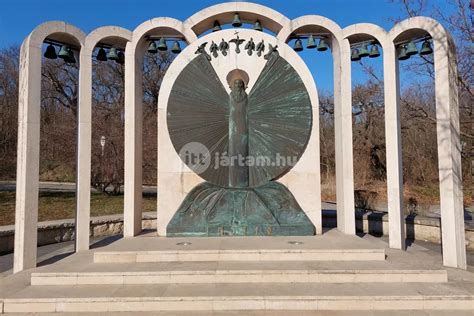 Herceghalom Gesztenyés Park látképe