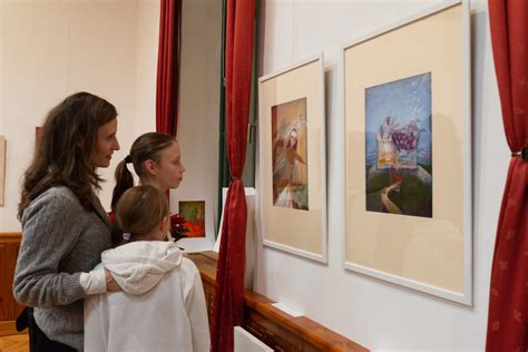 Művészi fotók a Pajta Galéria falain