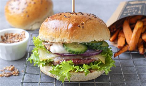 Ízletes hamburger a Pecel Hamburger éttermében