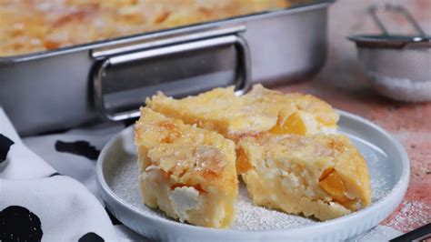 Kész túrós batyuk a tepsiben