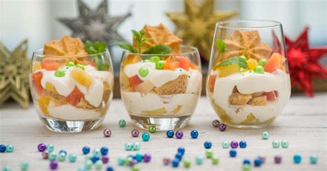 Tiramisu pohárkrémek friss gyümölcsökkel