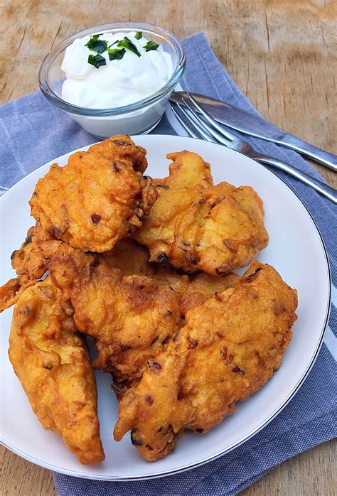 Kukoricapelyhes csirkemell falatkák mártogatóssal