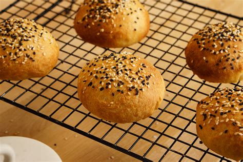 Grillezett hamburgerzsemle elkészítése
